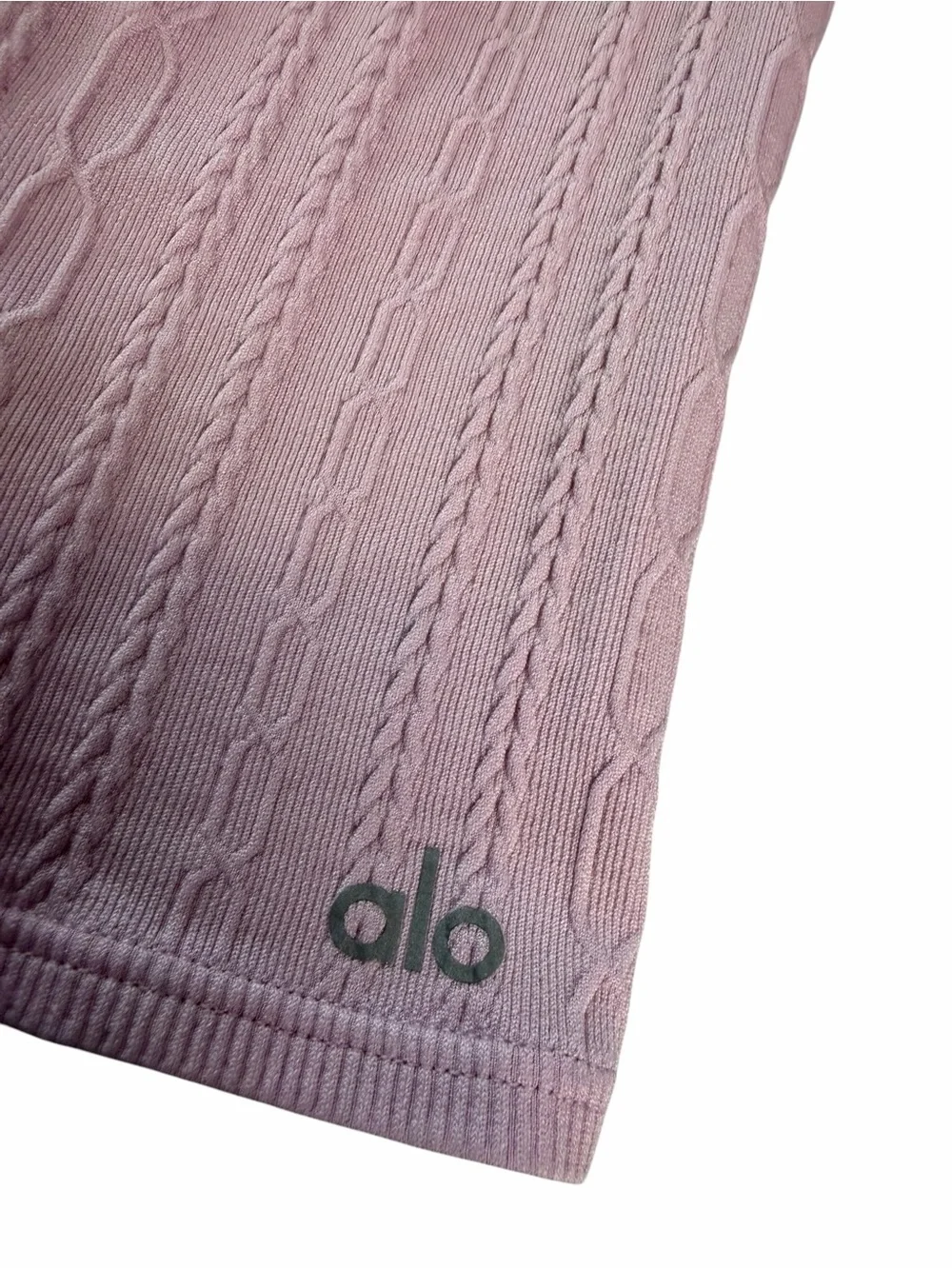 ALO YOGA Seamless Cable Knit high waisted Hot Short Sugarplum Pink Size XS